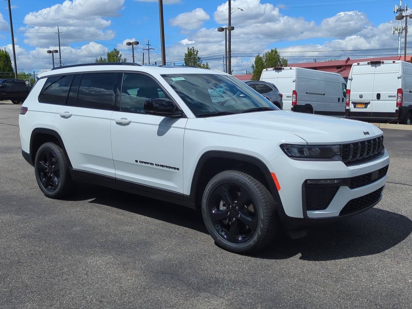 New 2026 Jeep Grand Cherokee L Limited w/ Limited Altitude Package