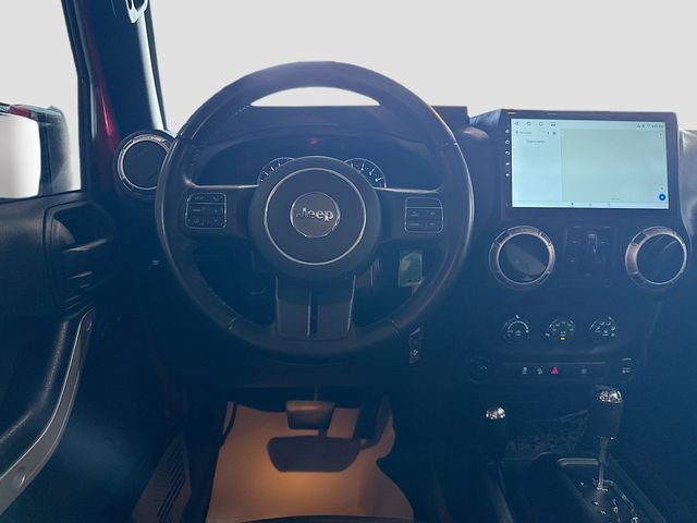 Used 2017 Jeep Wrangler Unlimited Rubicon w/ Connectivity Group AWD/4WD image 21