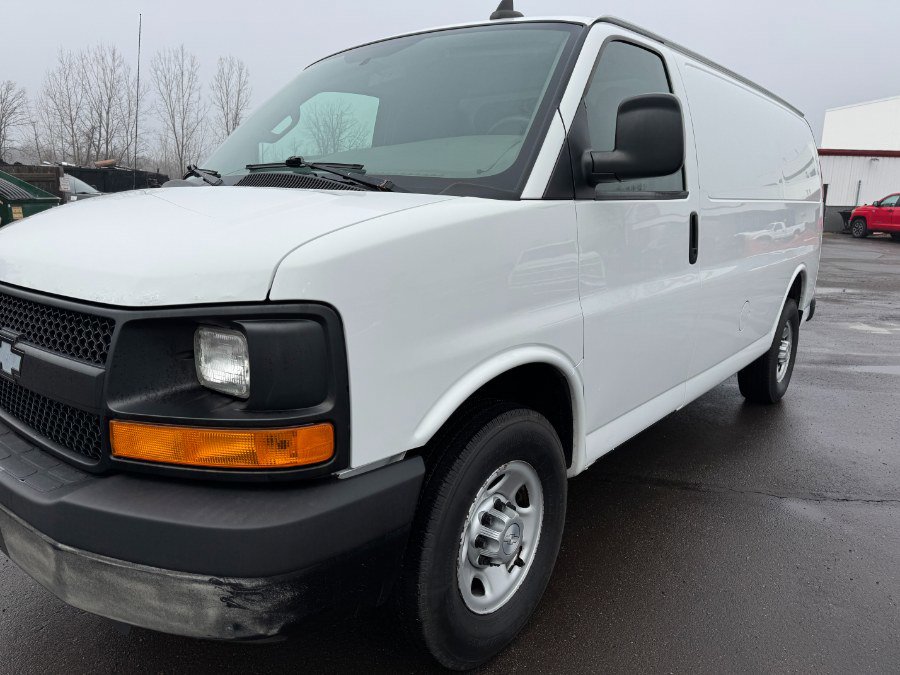Used 2016 Chevrolet Express 2500 image 9