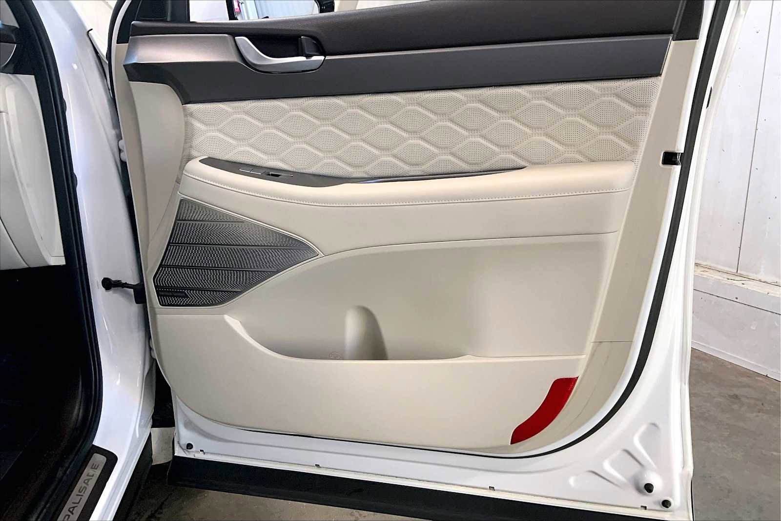 Used 2020 Hyundai Palisade Limited image 24