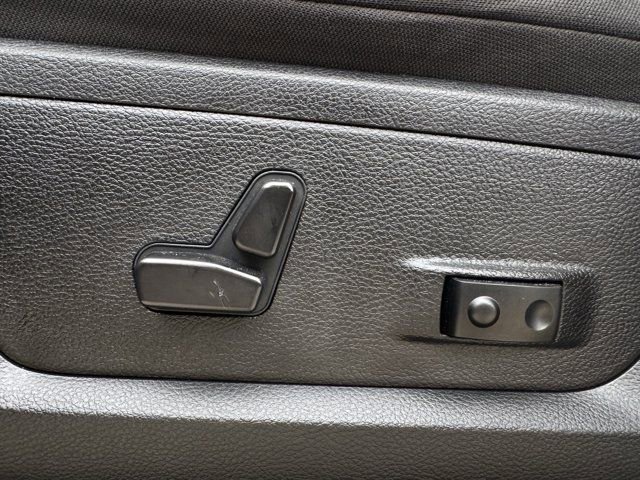 Used 2024 RAM 2500 Big Horn w/ Bed Utility Group image 26