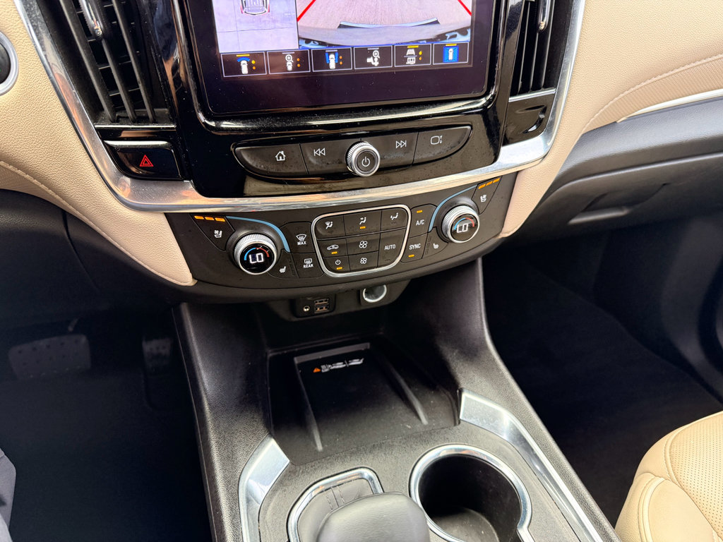 Used 2023 Chevrolet Traverse Premier AWD/4WD image 22