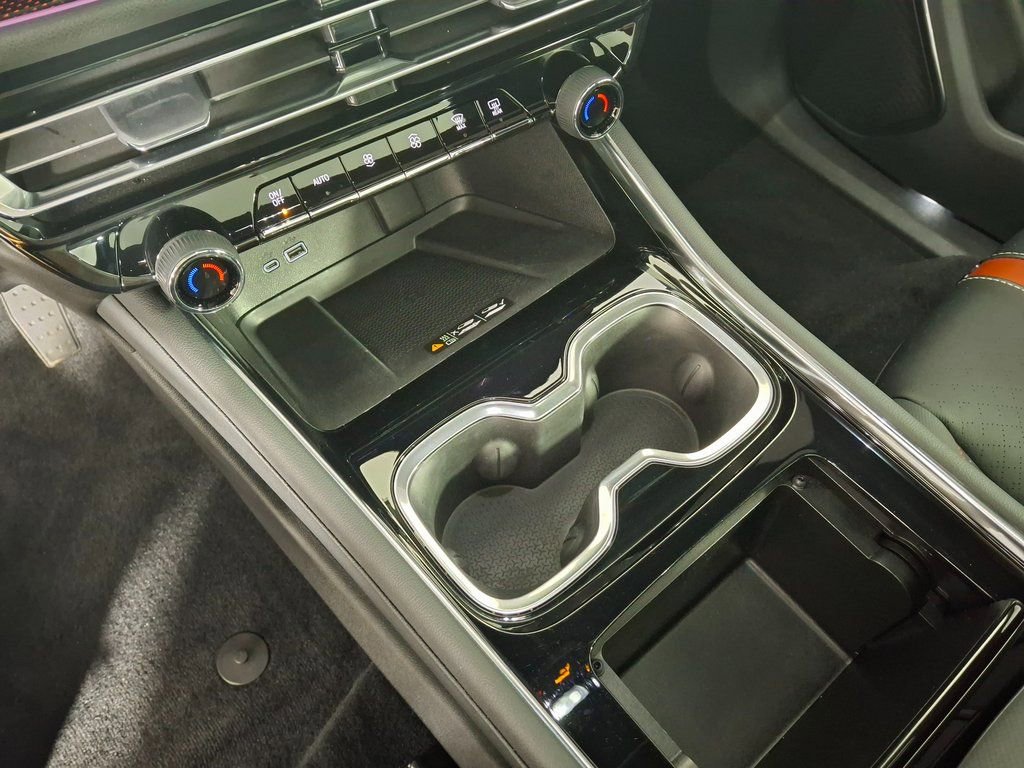 Used 2024 Chevrolet Traverse RS w/ LPO, Floor Liner Package image 18