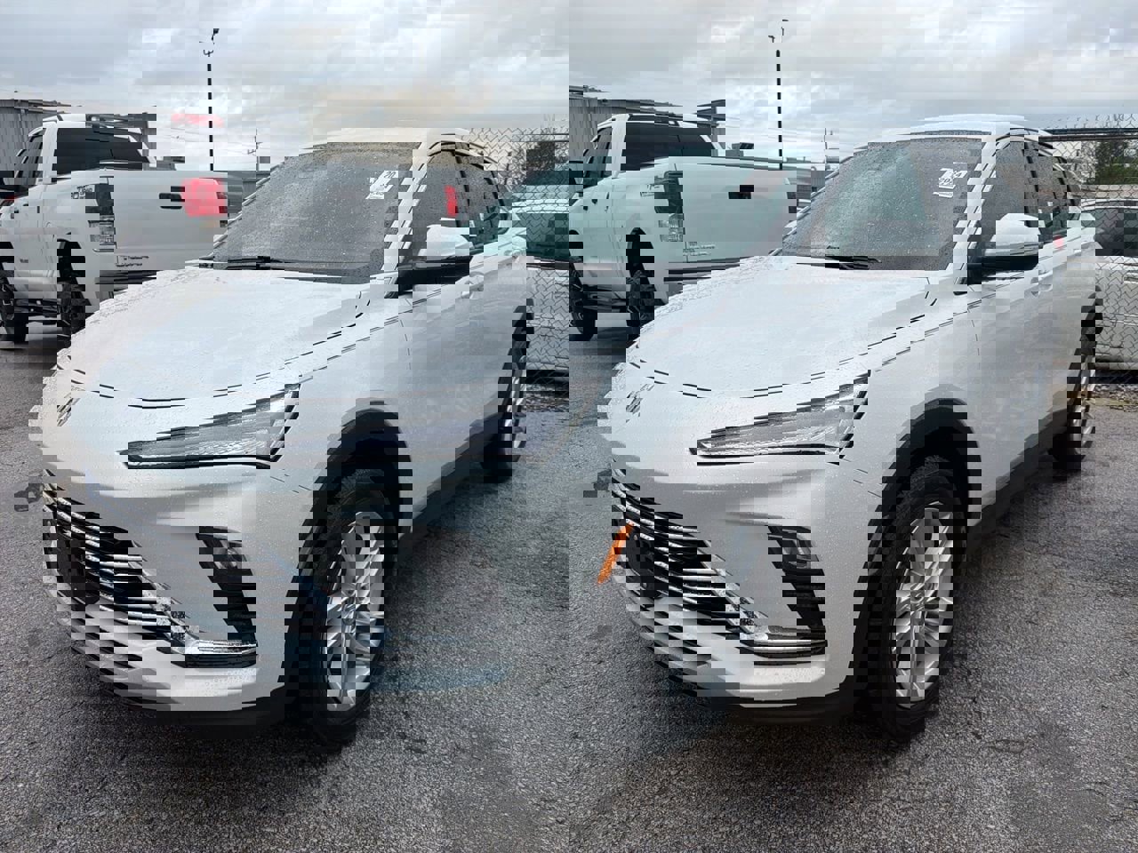 Used 2024 Buick Envista Preferred image 1