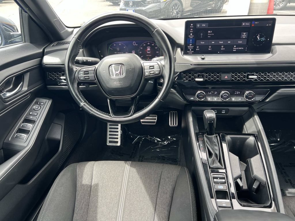 Used 2024 Honda Accord Sport image 7