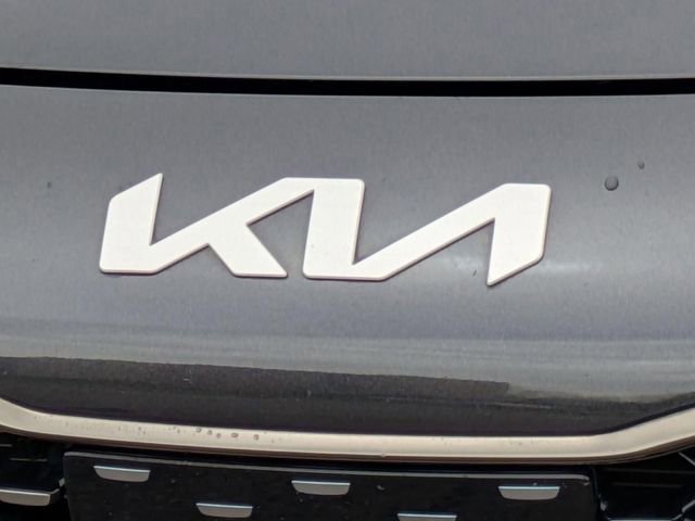 Used 2022 Kia Stinger GT1 AWD/4WD image 9