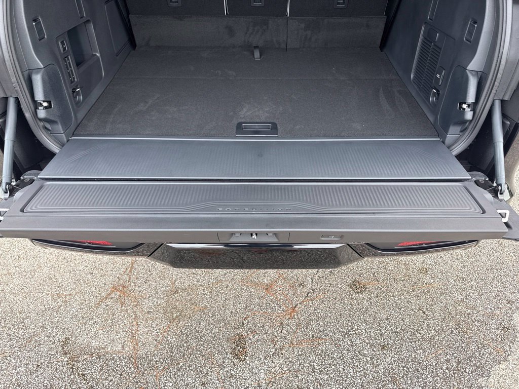 New 2027 Ford Expedition Max Platinum RWD image 48