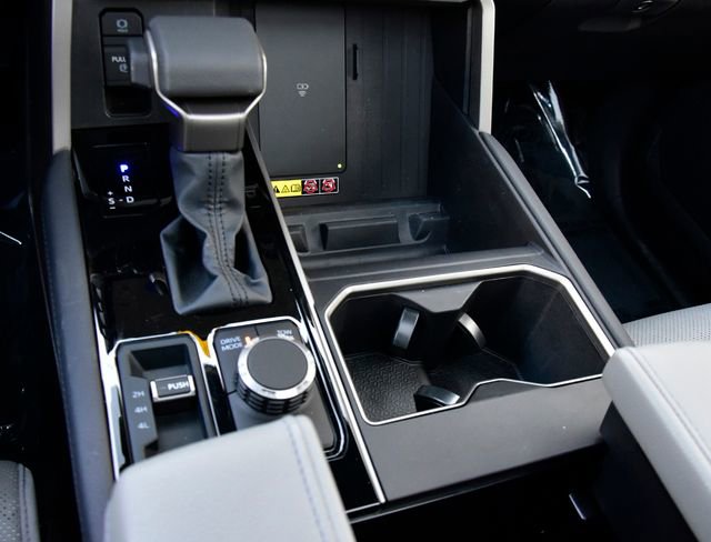 Used 2025 Toyota Tundra Limited image 26