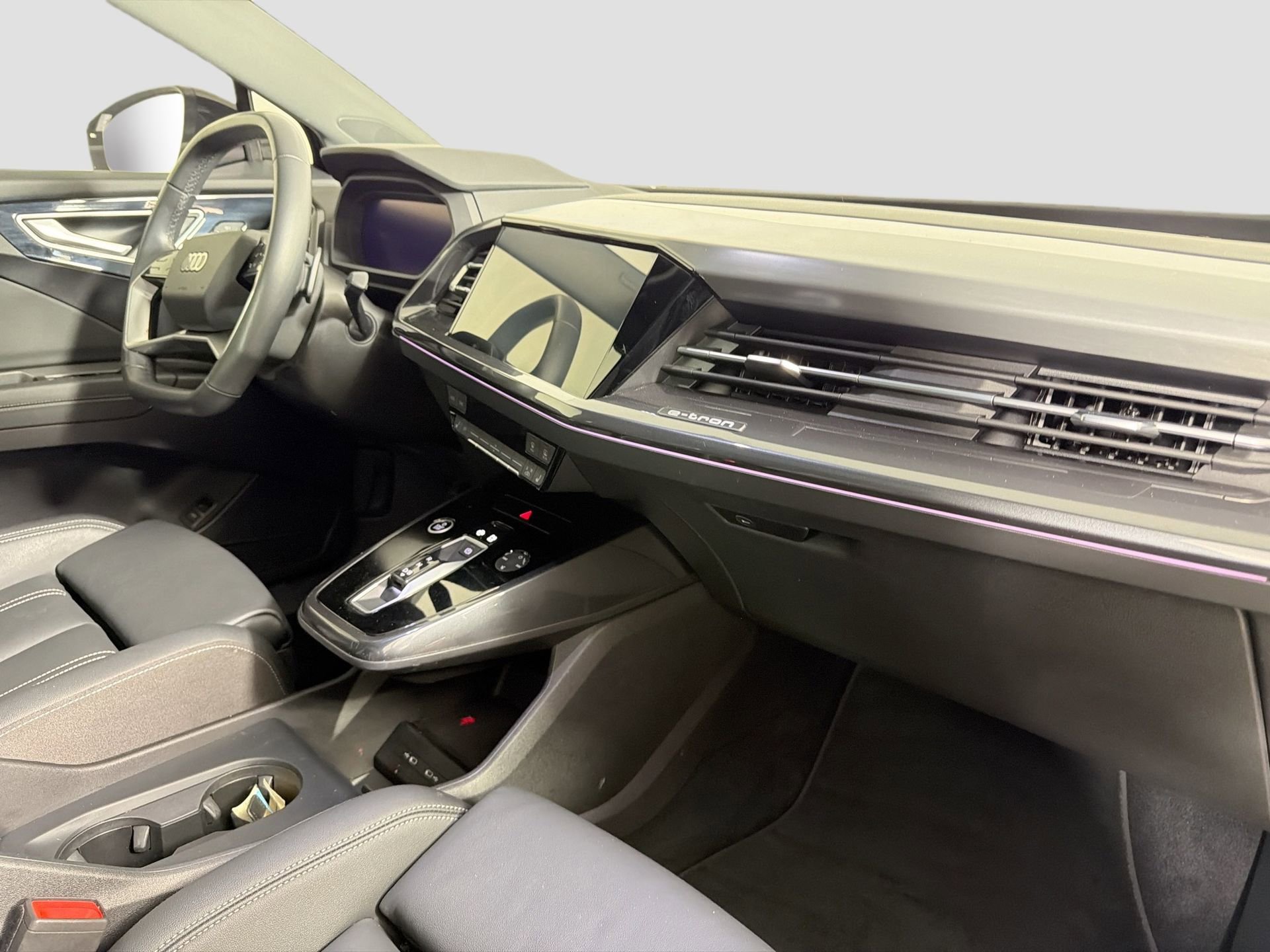 Used 2022 Audi Q4 e-tron Premium Plus image 28