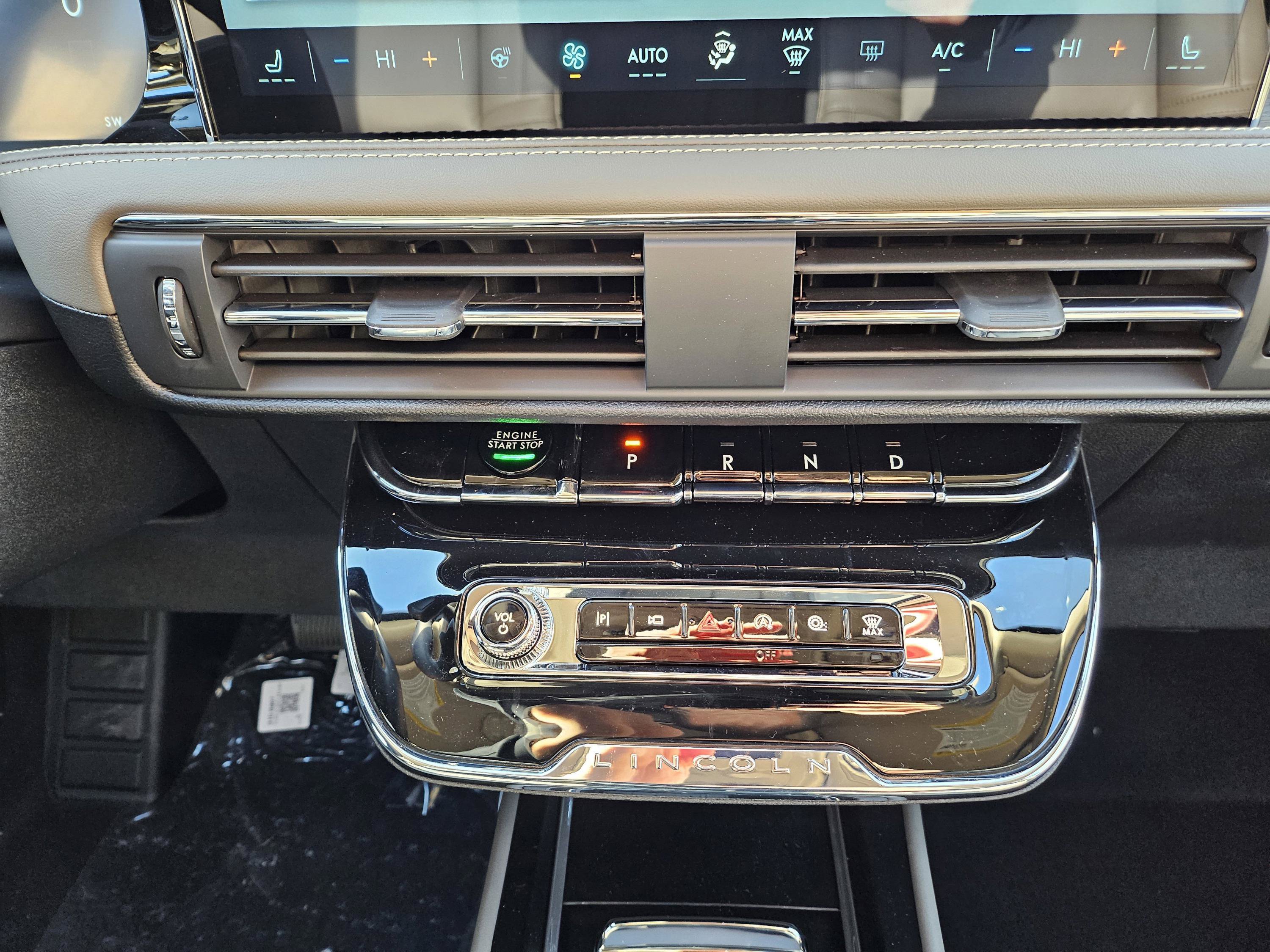 New 2026 Lincoln Corsair Premiere AWD/4WD image 20