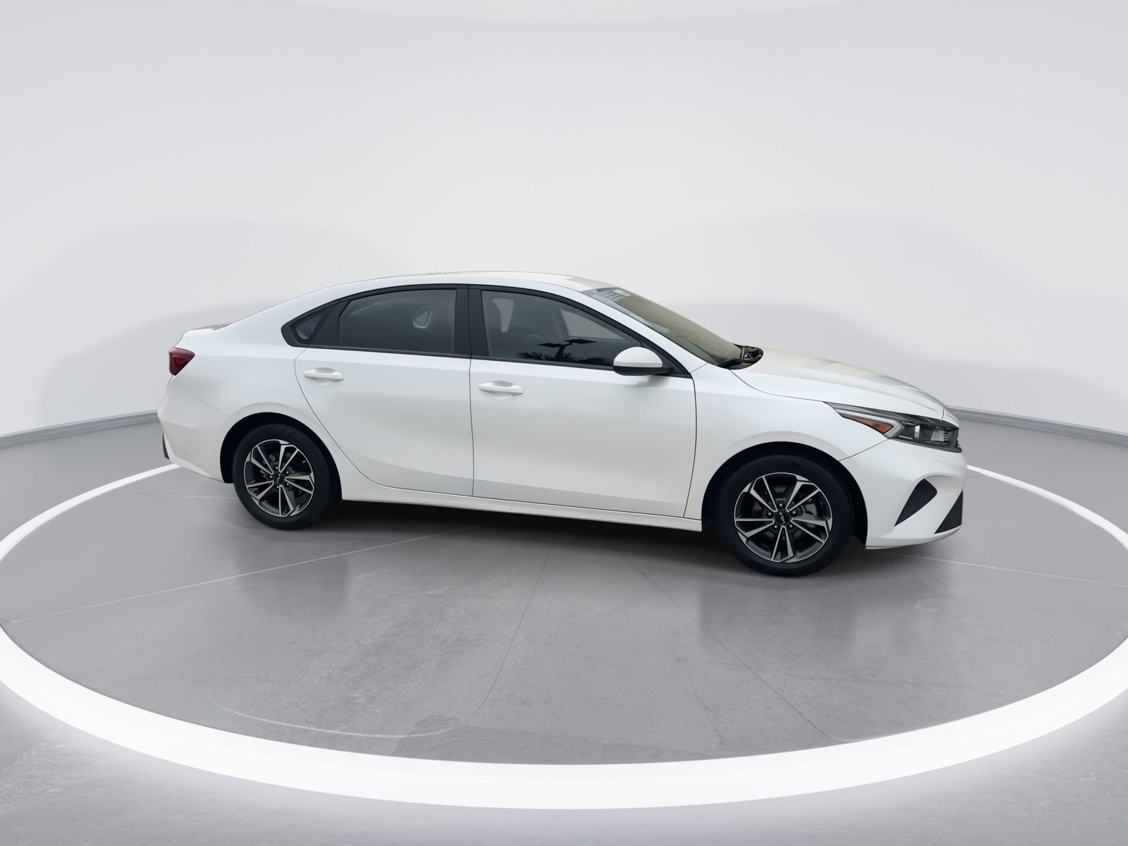 Used 2024 Kia Forte LXS image 10