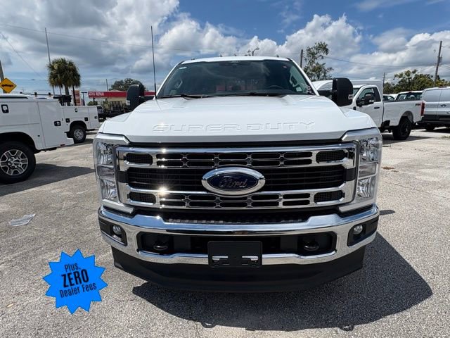 New 2026 Ford F350 4x4 Crew Cab DRW Super Duty image 8