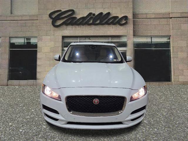 Used 2020 Jaguar F-PACE Premium image 8