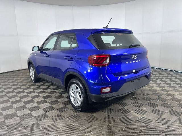 Used 2025 Hyundai Venue SE image 5