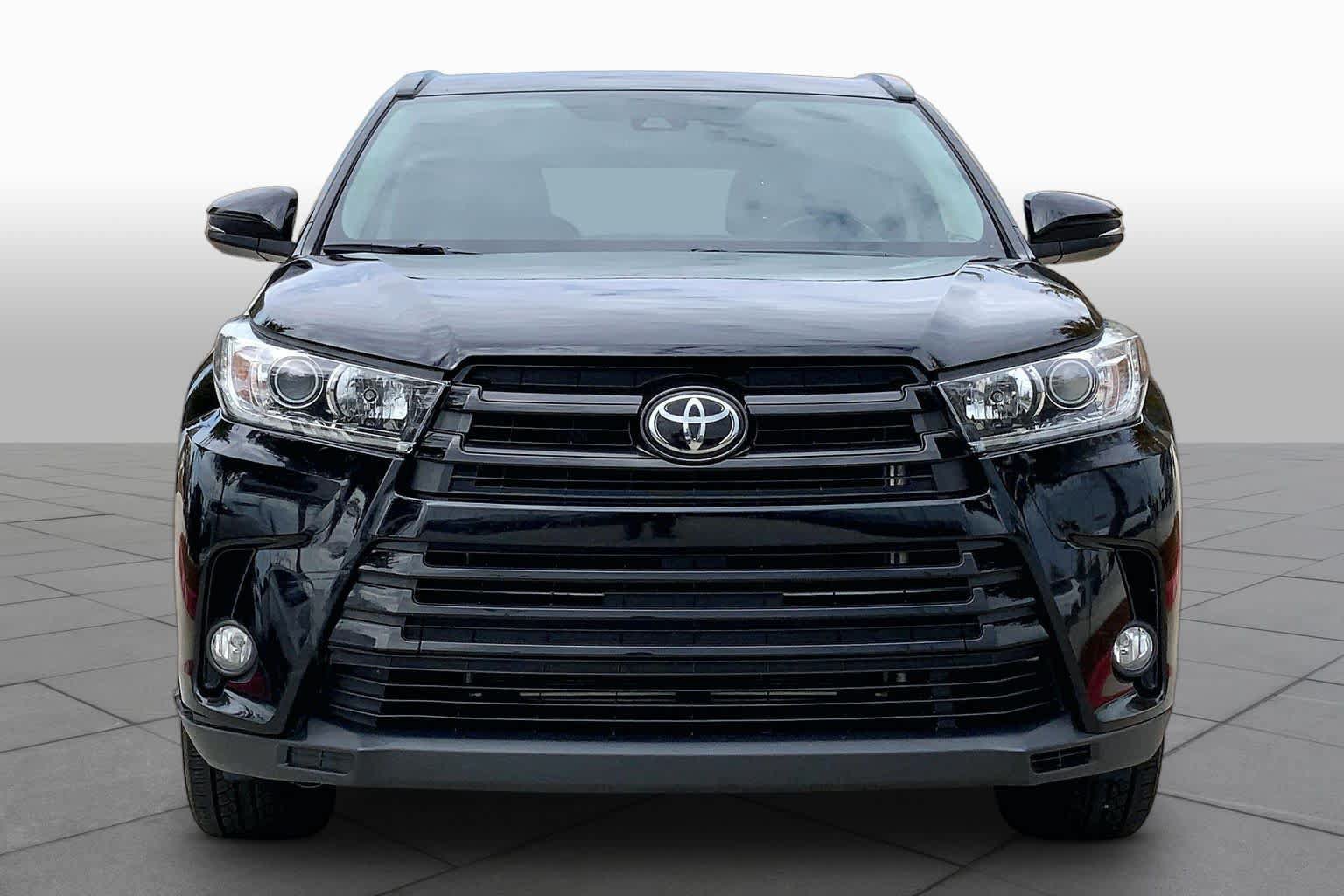 Used 2018 Toyota Highlander SE AWD/4WD image 4