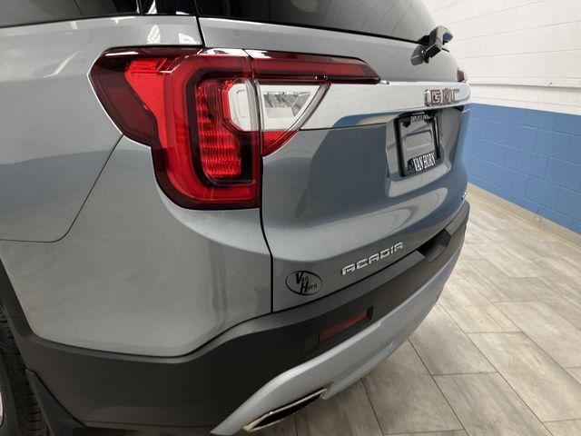 Used 2023 GMC Acadia SLE image 35