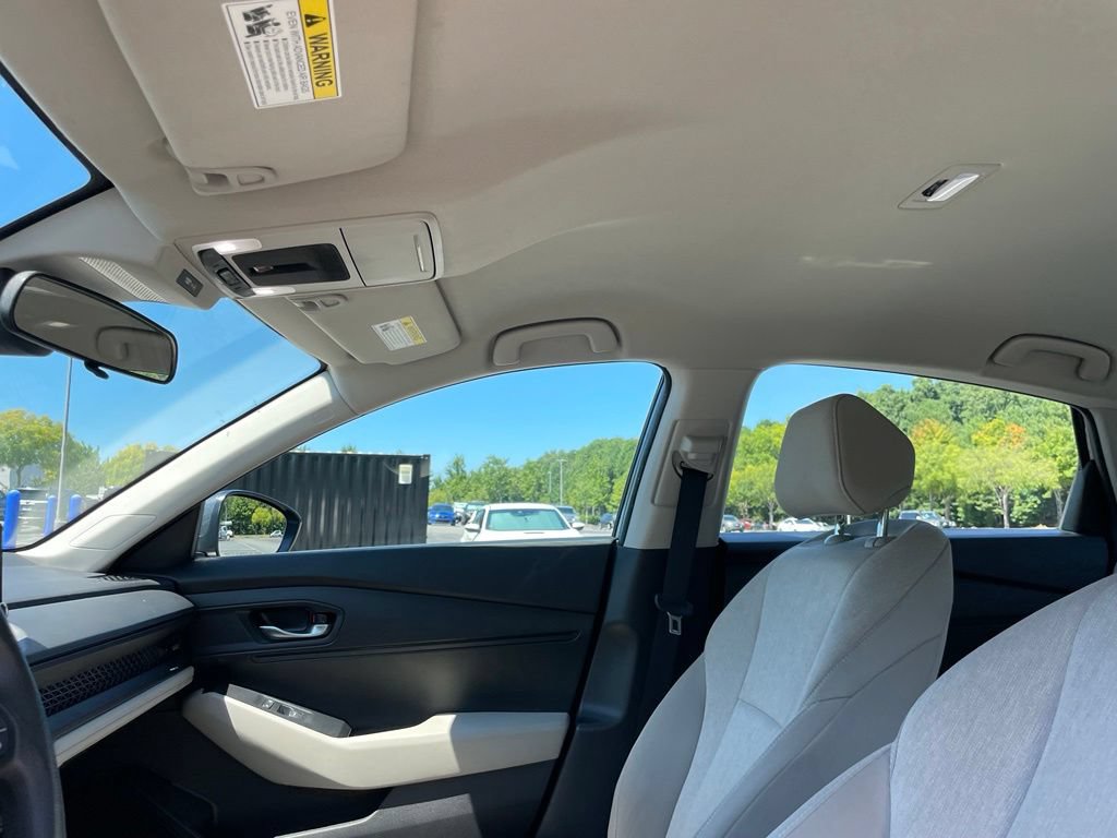 Certified 2025 Honda Accord LX image 28