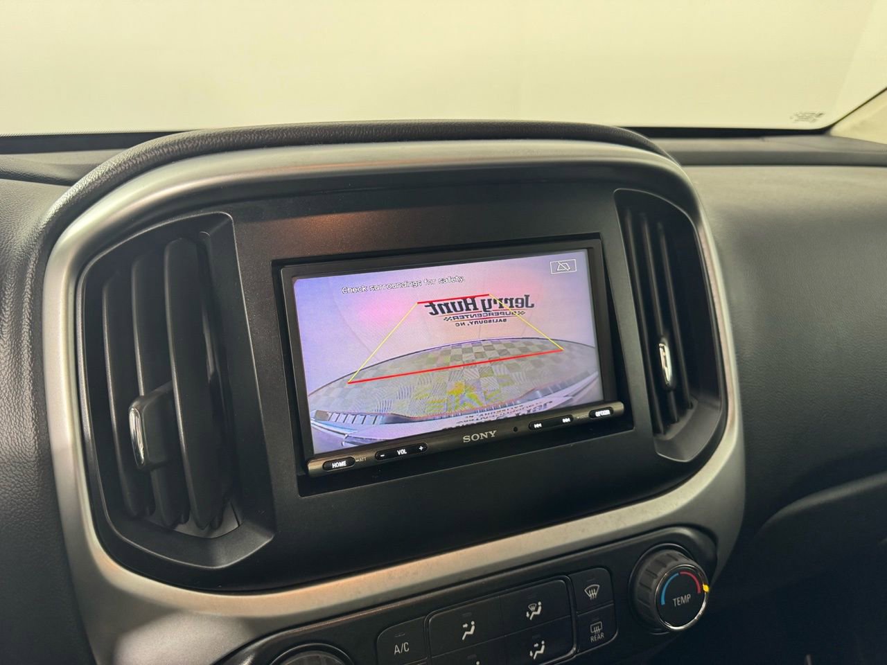 Used 2017 Chevrolet Colorado LT w/ LT Convenience Package image 3