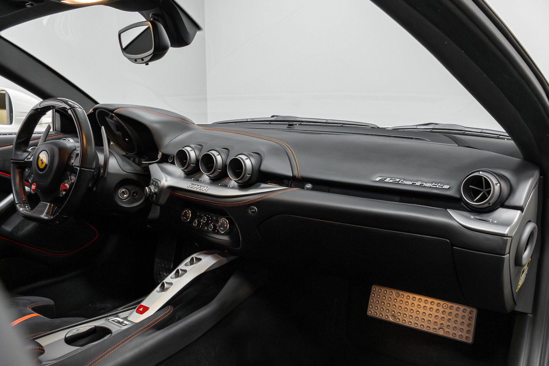 Used 2014 Ferrari F12 Berlinetta image 24