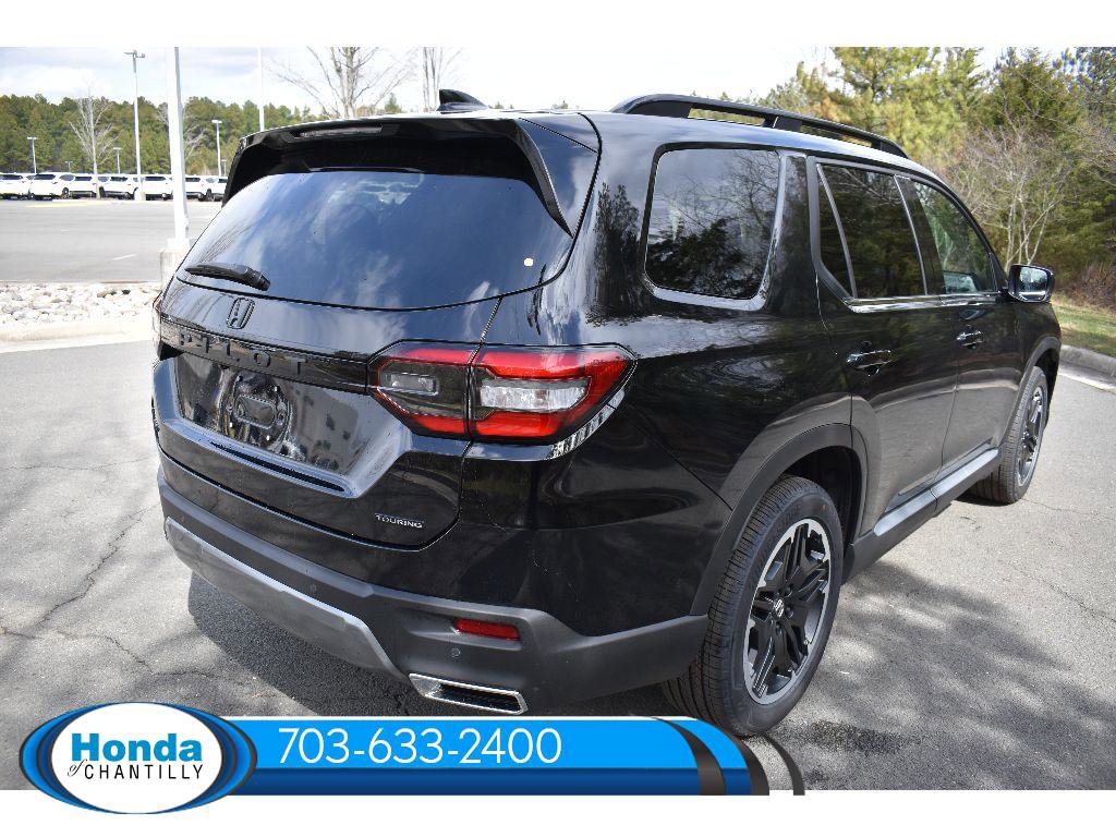 New 2026 Honda Pilot Touring image 7