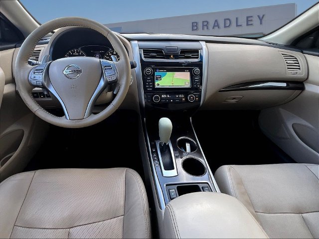 Used 2015 Nissan Altima 3.5 SL FWD image 9