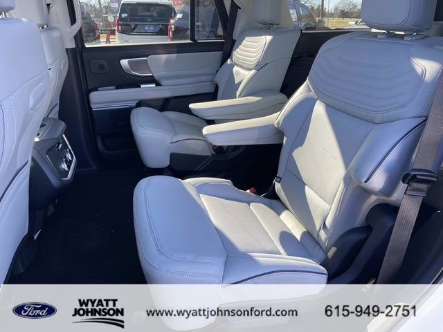 New 2025 Ford Expedition Platinum w/ Platinum Ultimate Package image 19