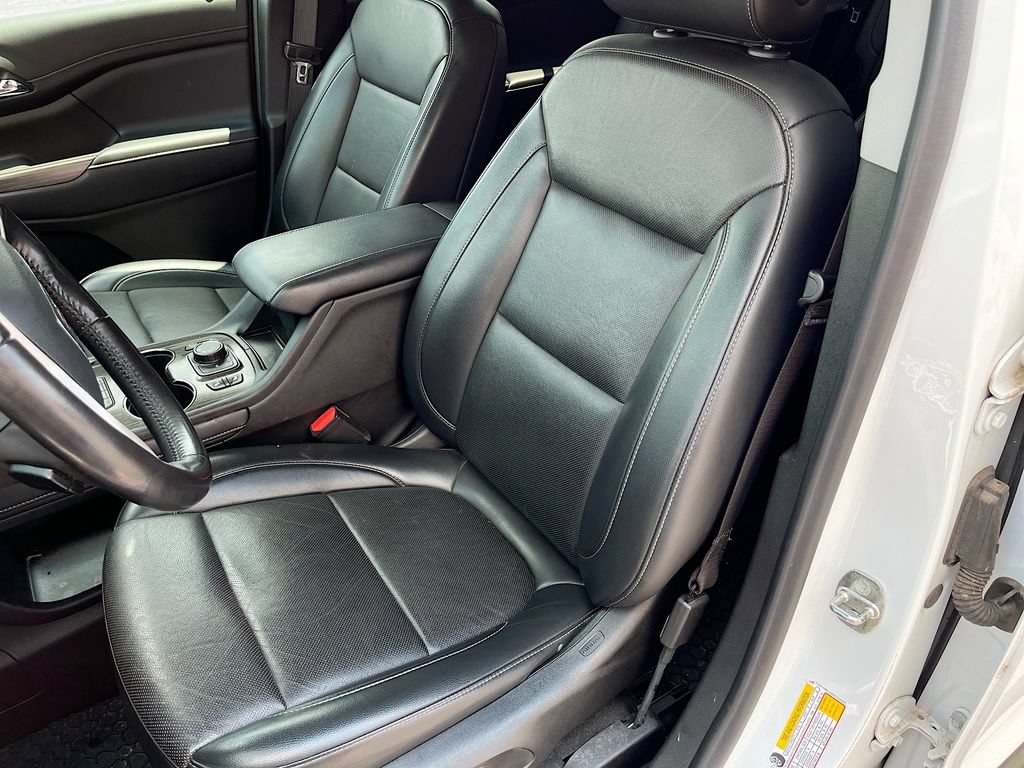 Used 2021 GMC Acadia SLT w/ Elevation Edition FWD image 19