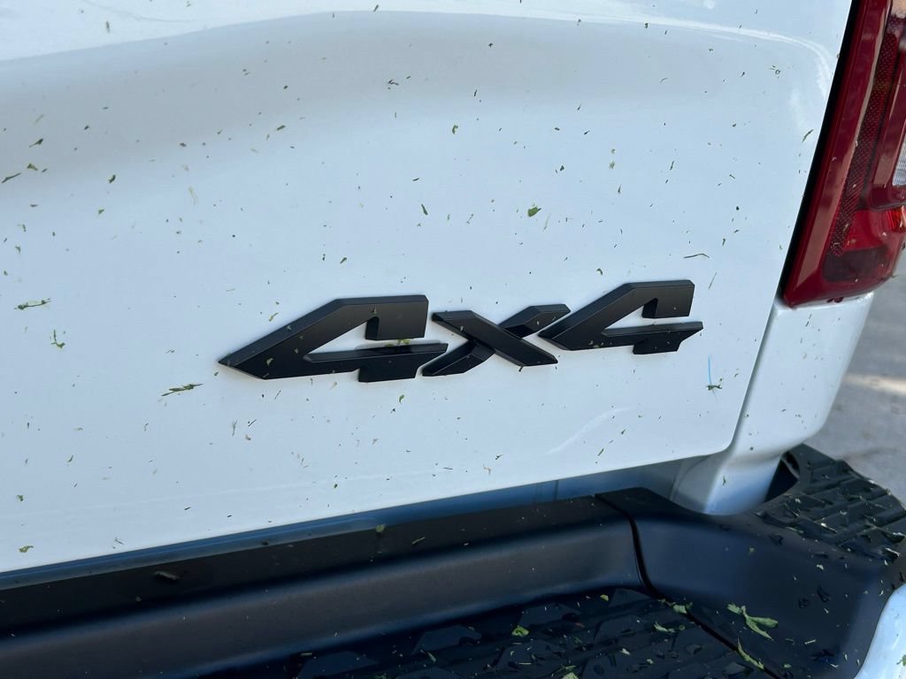 New 2026 RAM 3500 Laramie AWD/4WD image 29
