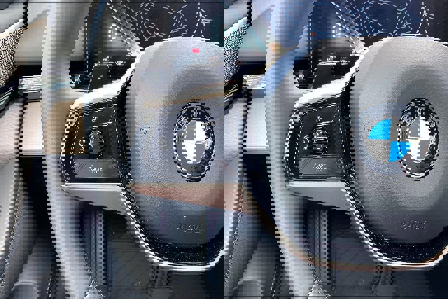 Used 2025 BMW 530i xDrive image 26