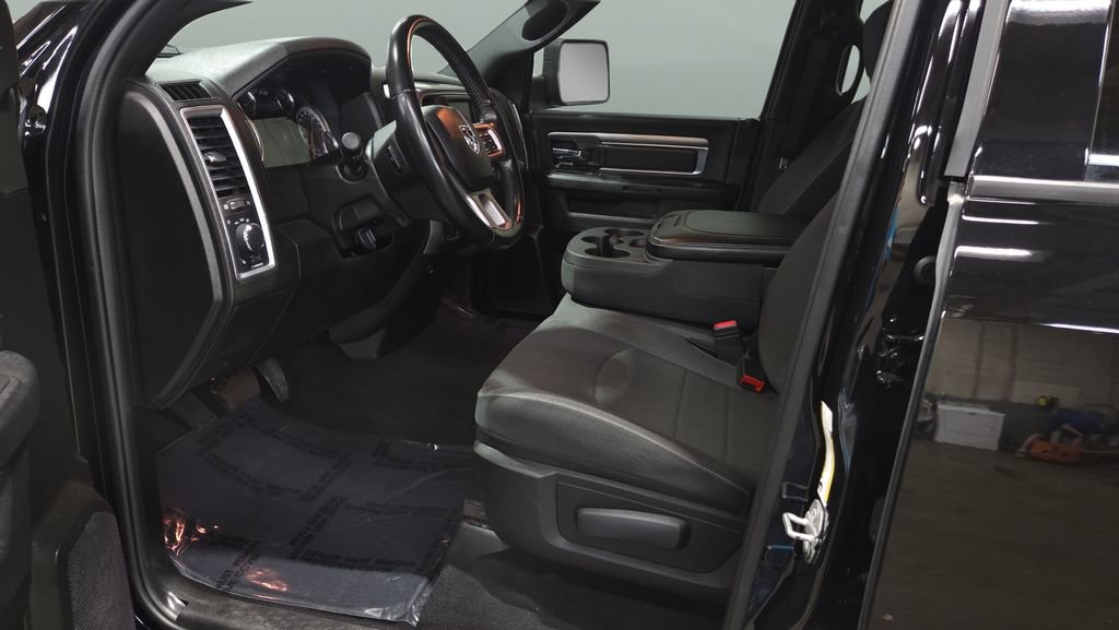 Used 2022 RAM 1500 Classic Warlock AWD/4WD image 8