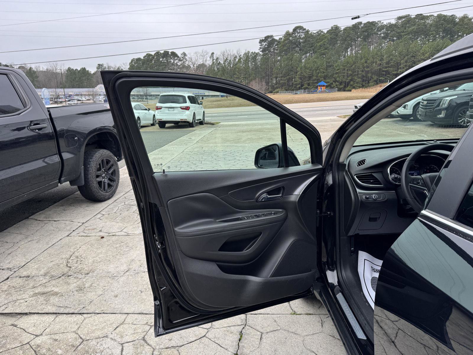 Used 2020 Buick Encore Preferred w/ Safety Package image 5