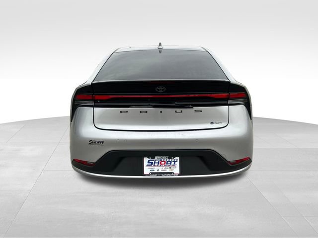 Used 2024 Toyota Prius LE FWD image 4