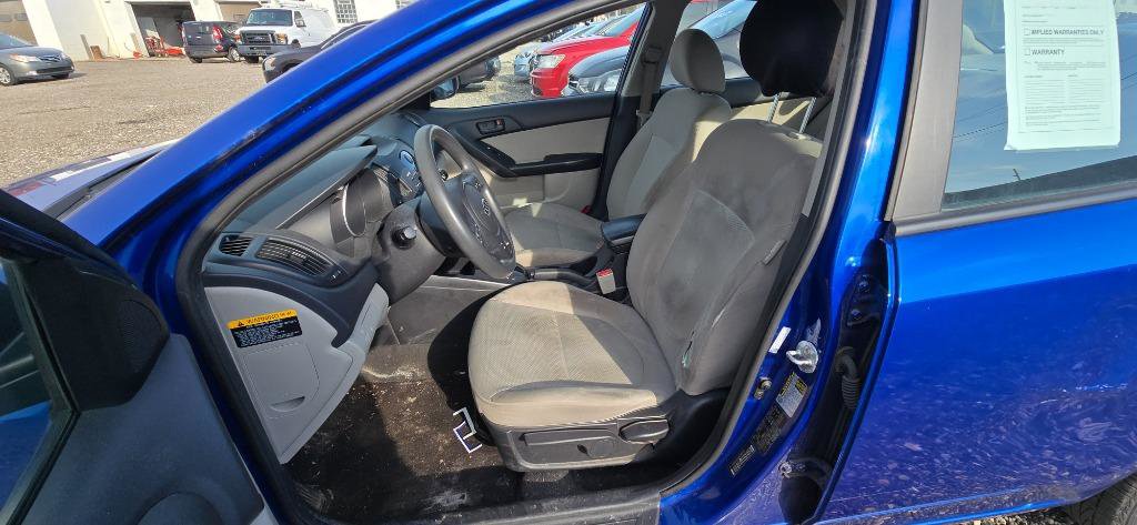 Used 2010 Kia Forte EX image 19