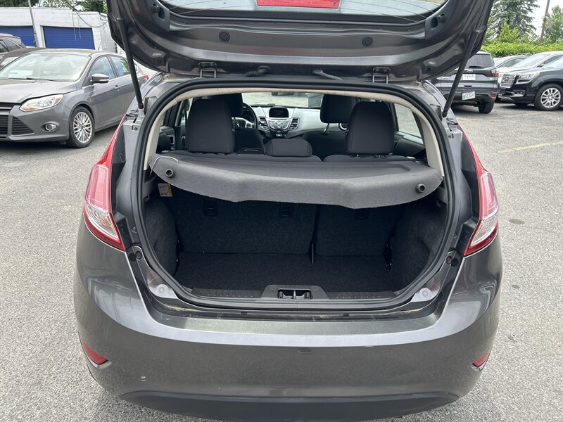 Used 2016 Ford Fiesta SE w/ Cold Weather Package FWD image 8
