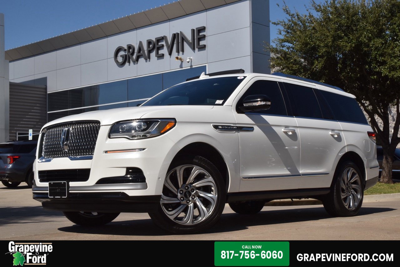 Used 2023 Lincoln Navigator 2WD image 1