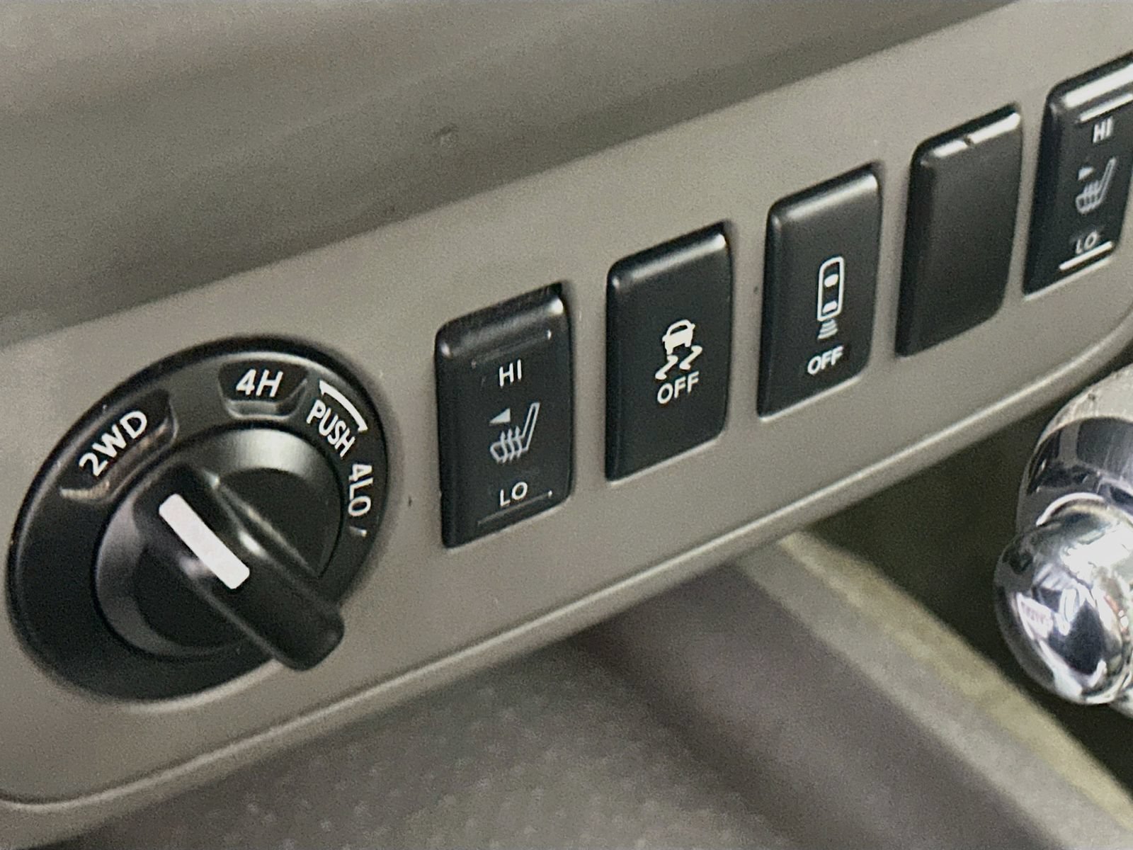 Used 2017 Nissan Frontier SV w/ SV Value Truck Package AWD/4WD image 21