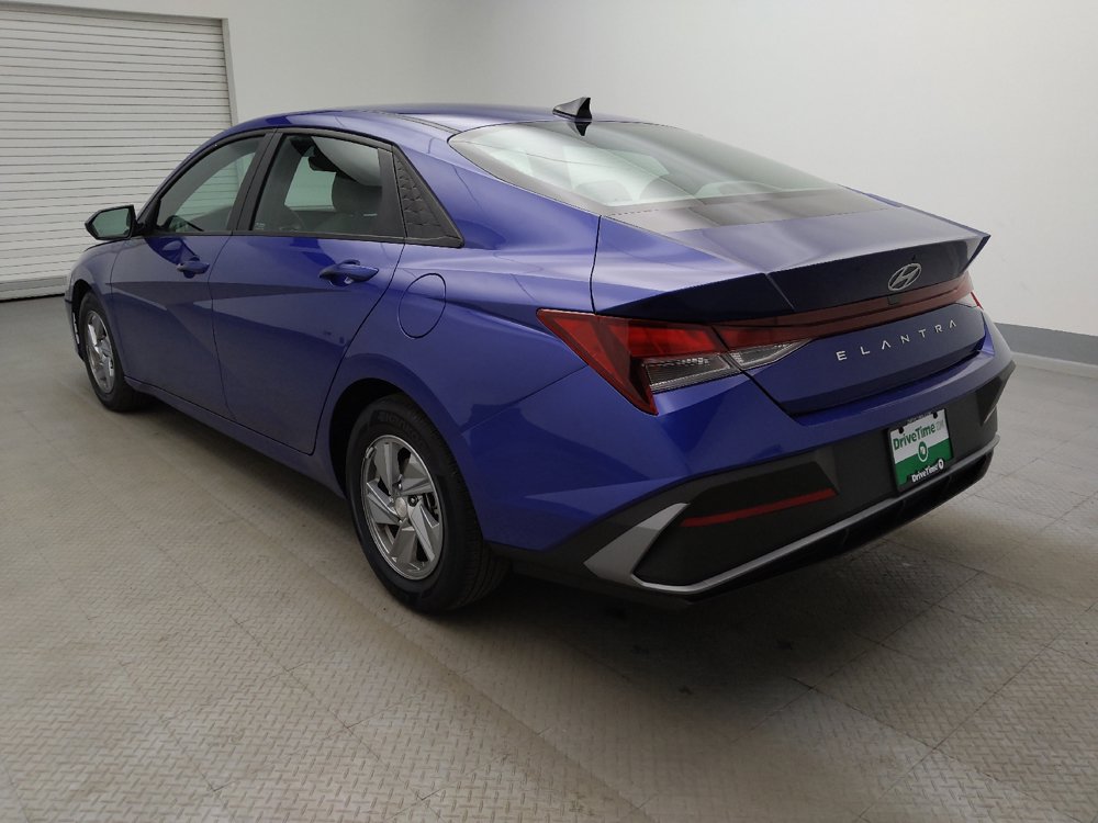 Used 2024 Hyundai Elantra SE FWD image 5