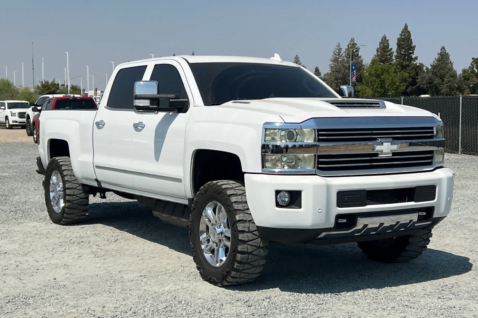 Used 2017 Chevrolet Silverado 2500 High Country w/ Duramax Plus Package AWD/4WD image 10