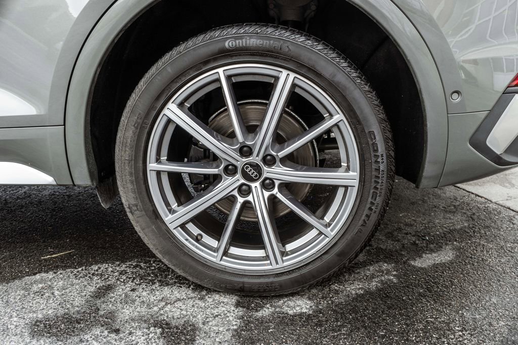 Used 2023 Audi SQ5 Prestige w/ Prestige Package image 35