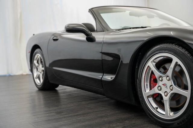 Used 2000 Chevrolet Corvette Convertible w/ Memory Pkg RWD image 28