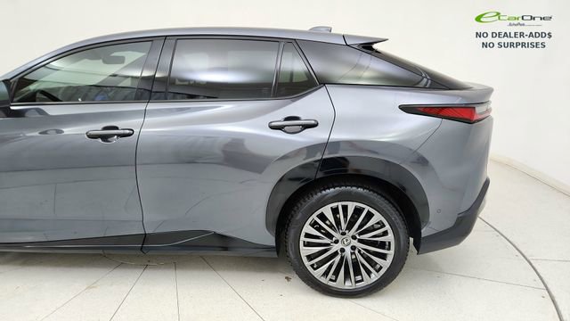 Used 2023 Lexus RZ 450e Premium w/ Accessory Package (2T) image 10