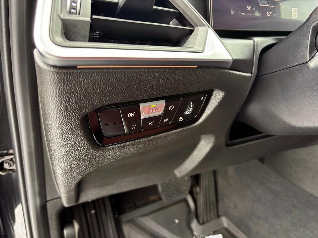 Used 2023 BMW 330i xDrive Sedan w/ Driving Assistance Package image 15