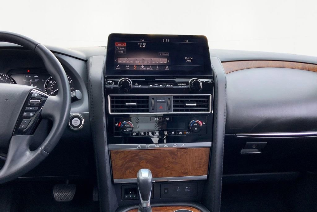 Used 2024 Nissan Armada SL w/ Captain's Chairs Package image 9