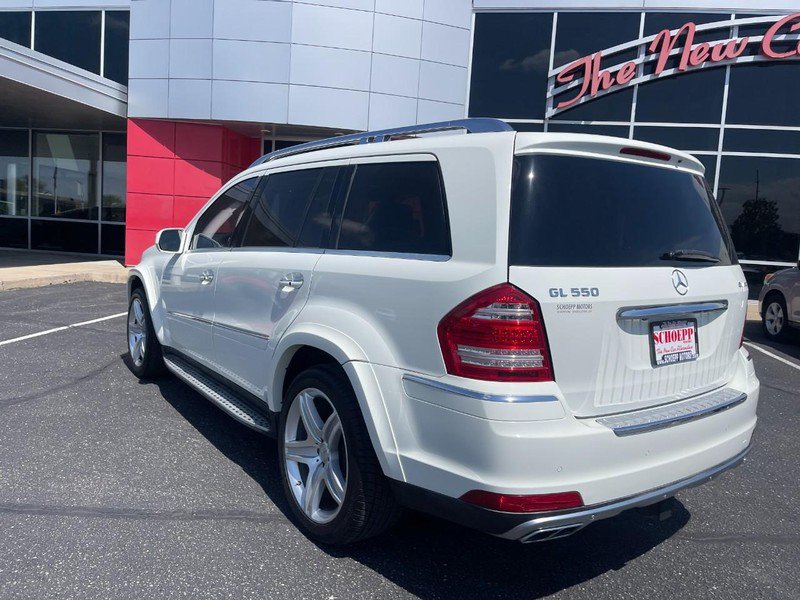 Used 2010 Mercedes-Benz GL 550 4MATIC image 4