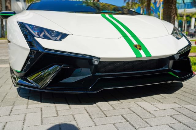 Used 2023 Lamborghini Huracan Tecnica RWD image 39