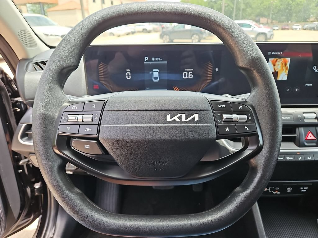 Used 2025 Kia K4 FWD image 23