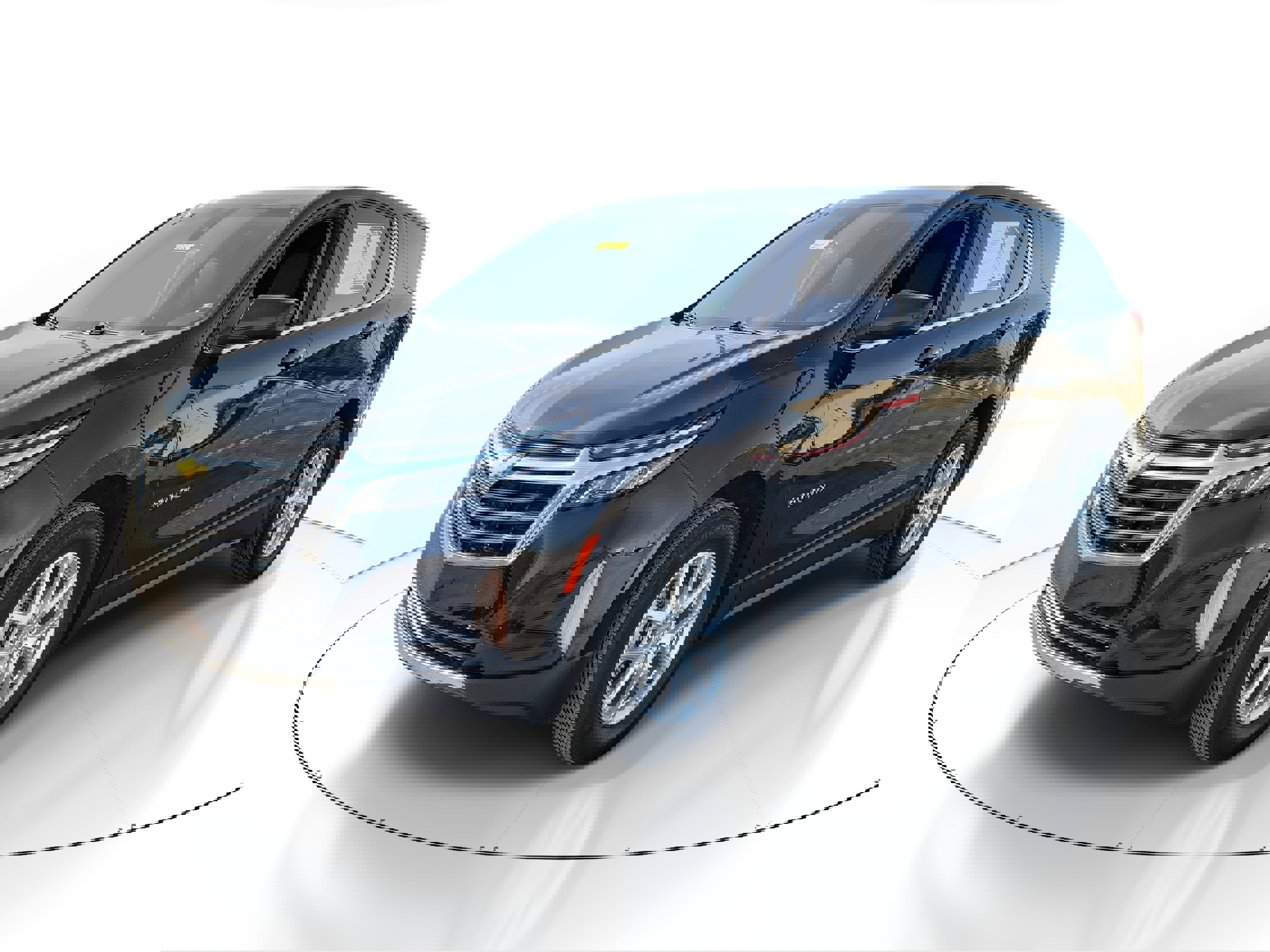 Used 2024 Chevrolet Equinox LT image 2