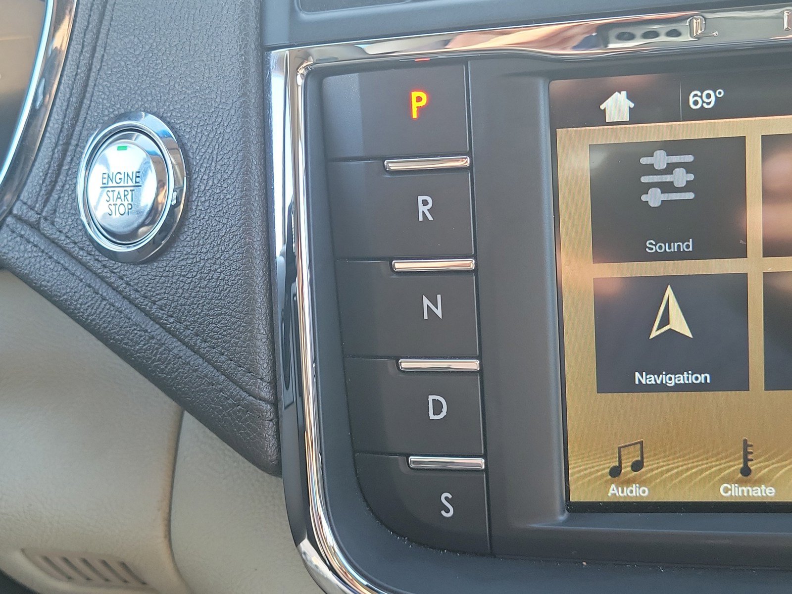 Used 2019 Lincoln Continental Reserve FWD image 25