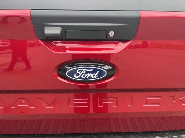 New 2026 Ford Maverick Lariat w/ Black Appearance Package image 5