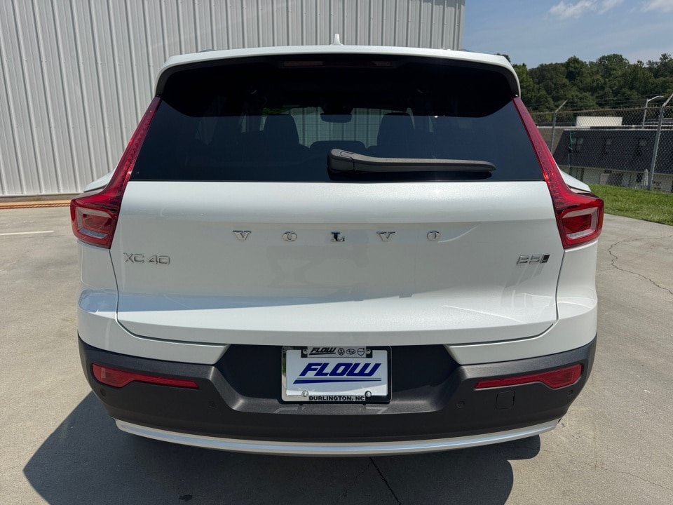 Certified 2023 Volvo XC40 B5 Ultimate w/ Climate Package AWD/4WD image 14